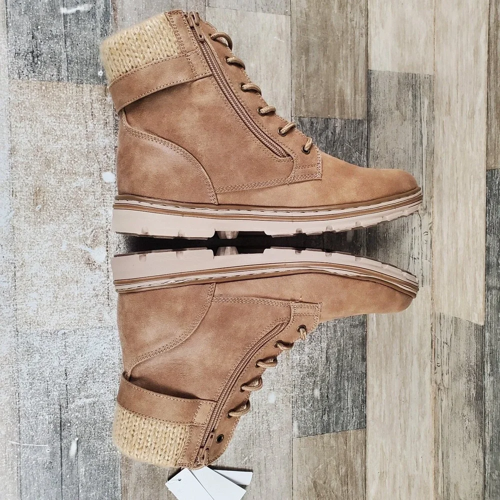 Cliffs by White Mountain Kelsie Womens Bootie Sz 9.5 M Natural Hiking Ankle Boot